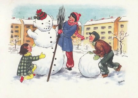 Девочка лепит снеговика
