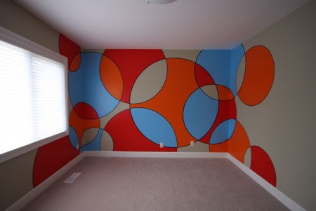 Геометрические горы на стене