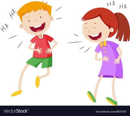 Мальчик с девочкой хохочут