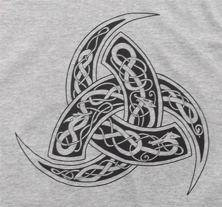 Кельтский орнамент Трискеле ворон
