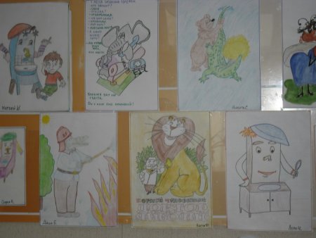 Выставка рисунков по сказкам Чуковского