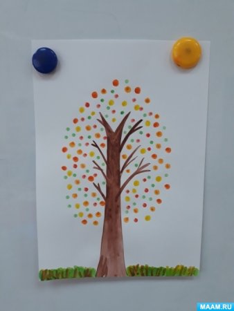 Рисование осеннего дерева ватными палочками в старшей группе