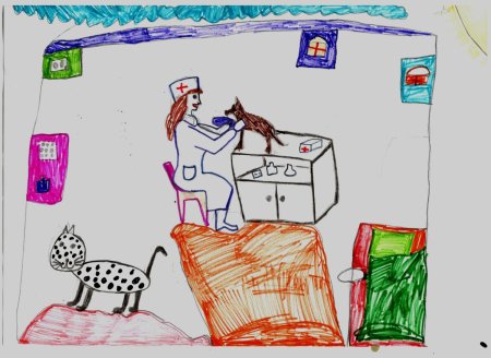 Детские раскраски в руках взрослых