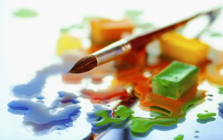 Кисти и краски