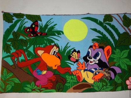 Крошка енот с корзинкой