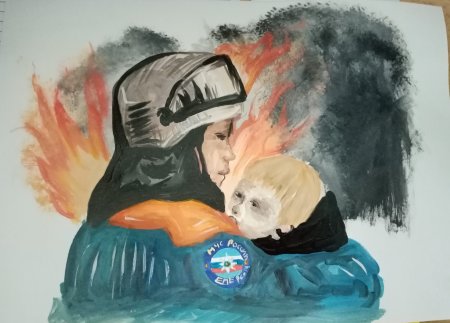 Пожарный с ребенком на руках