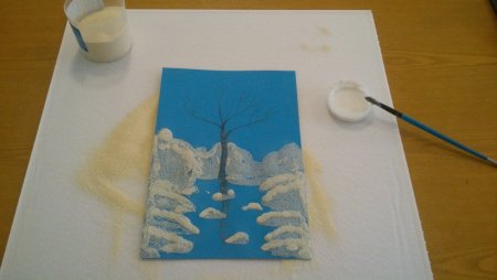 Рисование крашеной манкой