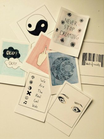 Фотоаппарат Instax нарисованный