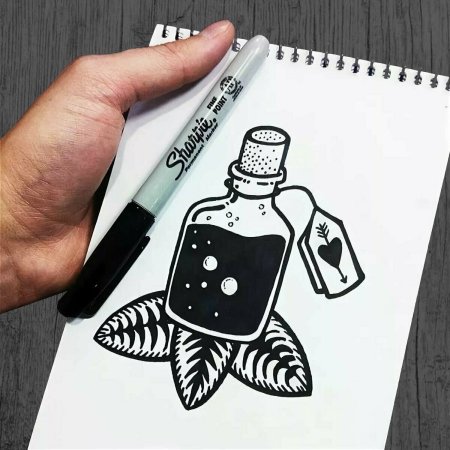 Рисунки чёрным фломастером