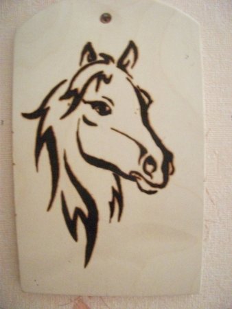 Выжигание по дереву лошадь