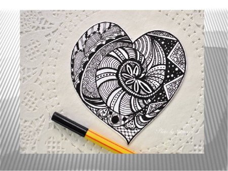 Рисование черной гелевой ручкой