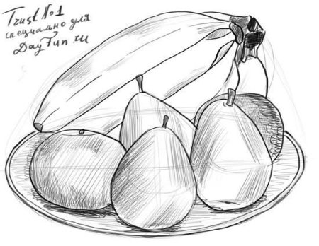 Натюрморт тарелка с фруктами карандашом