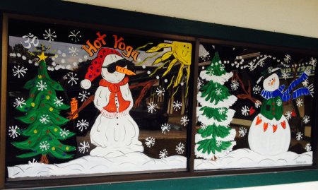 Новогоднее рисование на окнах
