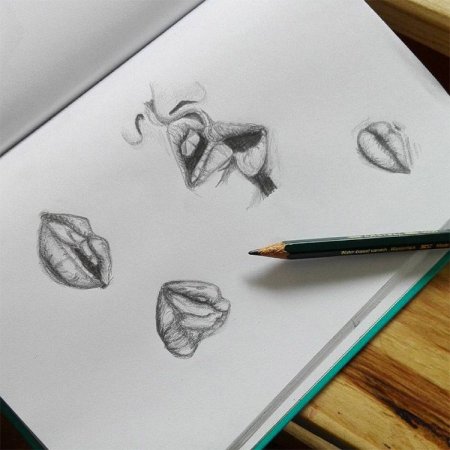 Рисунки чёрной гелевой ручкой