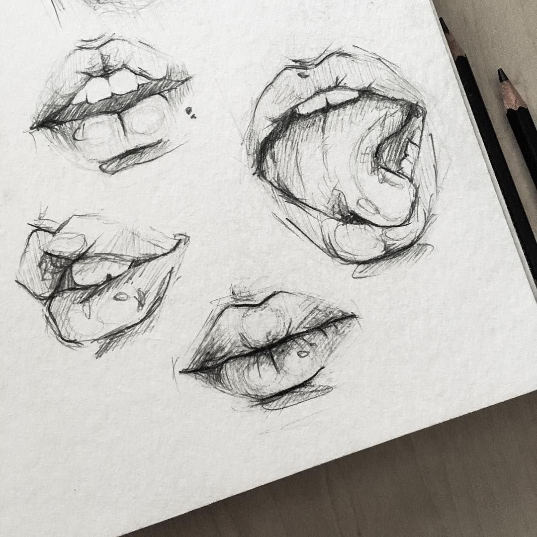 Наброски губ карандашом