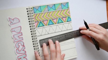 Маркером узоры в тетрадке