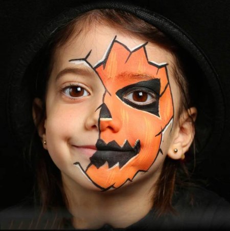 Грим бабочки на лице