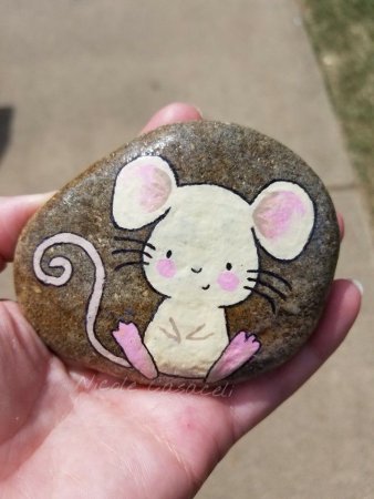 Мышка на Камне