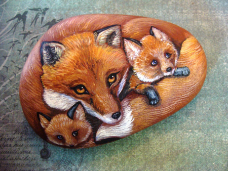 Рисование акрилом на камнях животных