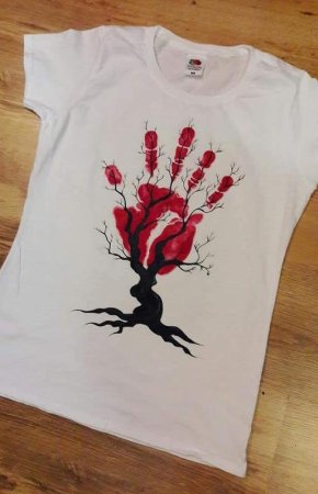 Рисунки на футболках акриловыми красками
