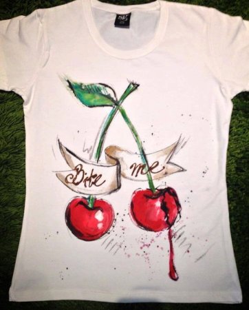 Фрукты акрилом на футболке