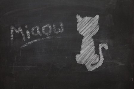 Меловая доска с детским рисунком