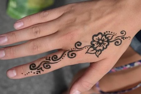 Узоры хной на руке легкие