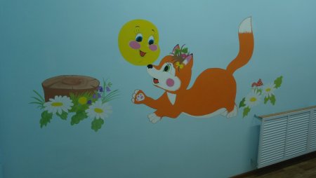 Рисунки на стенах в детском саду