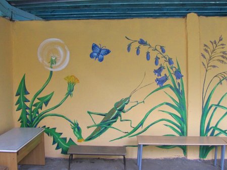 Домики на стене в детском саду