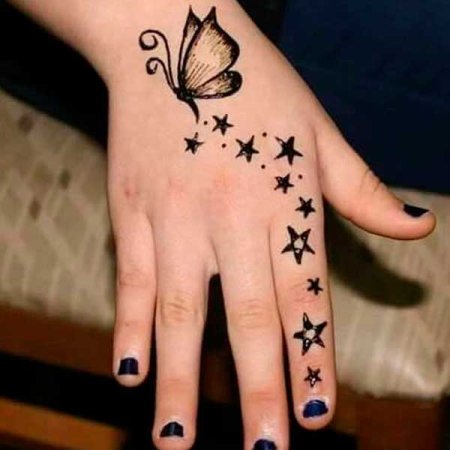 Тату хной бабочка