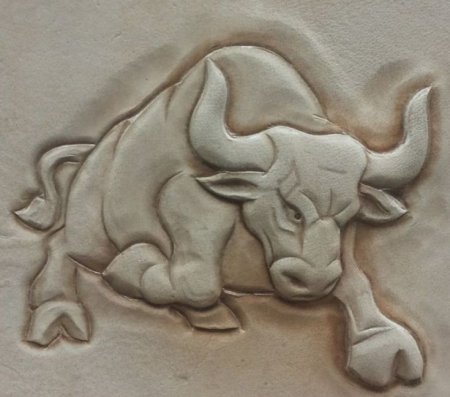 Резьба по дереву бык