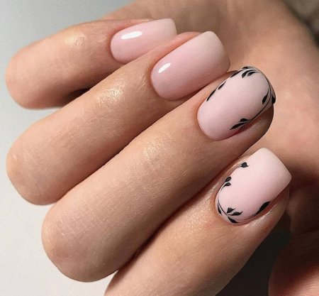 Нежный маникюр