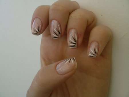 Маникюр с сердечками