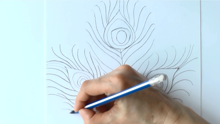 Девушка маркерами для скетча для начинающих