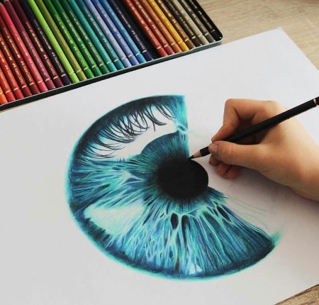 Натюрморт с фруктами карандашом