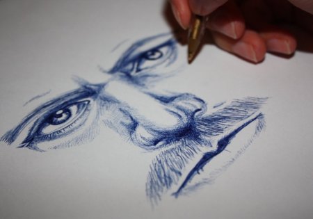 Рисование синей ручкой