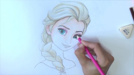 Учимся рисовать Эльзу из холодного сердца