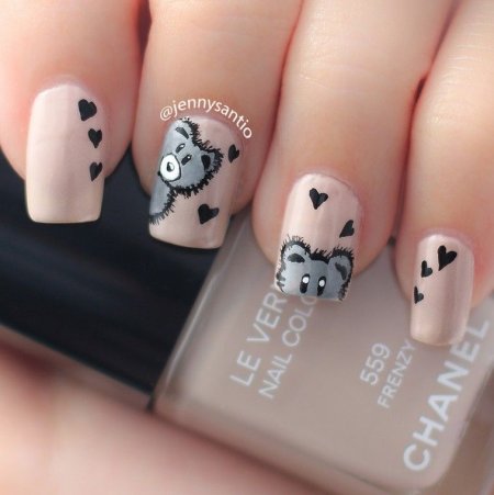 Маникюр с пандой
