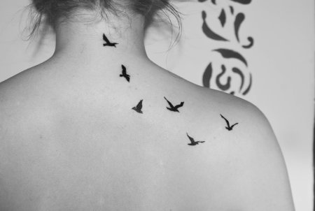 Маленькие тату для девушек эскизы