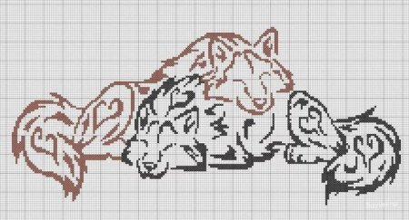 Монохромная вышивка волк