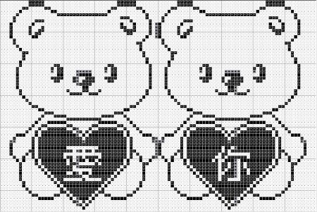 Медвежонок с сердечком по клеточкам