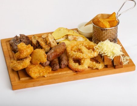 Набор пива и закусок