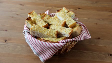 Сырные гренки