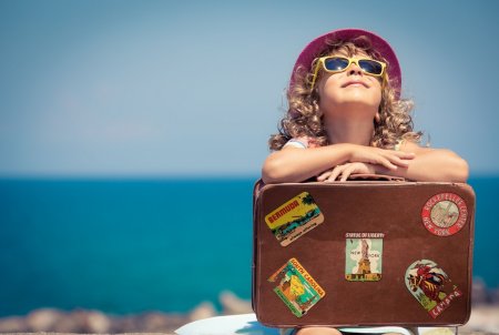 Турист с чемоданом