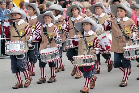 Парад с барабанами