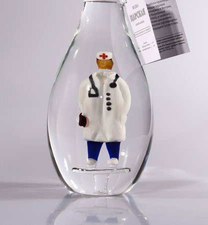 Бутылка ко Дню медика