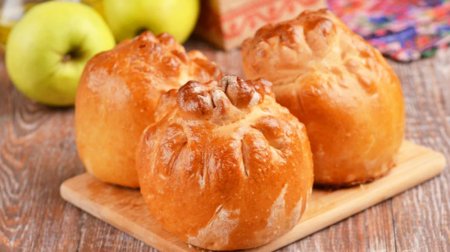 Яблоки в тесте