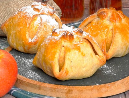 Яблоки в тесте