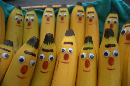 Банан на вечеринке