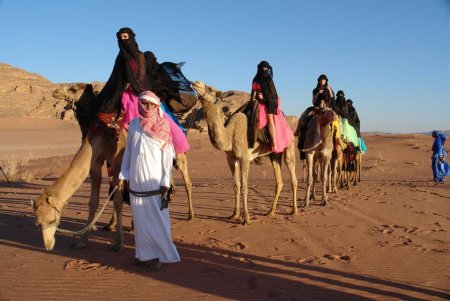 Караванщики в пустыне